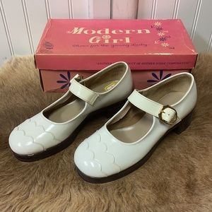70s Mother Goose Modern Girl Shoes 6 Vintage